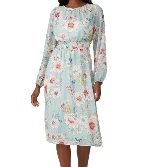 Louna Dresses & Skirts - Louna Smocked Floral Long Sleeve Dress